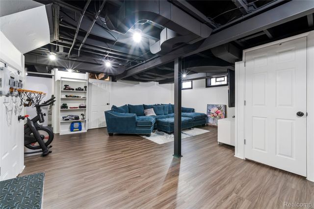 16532 Griggs Street, Detroit, MI 48221