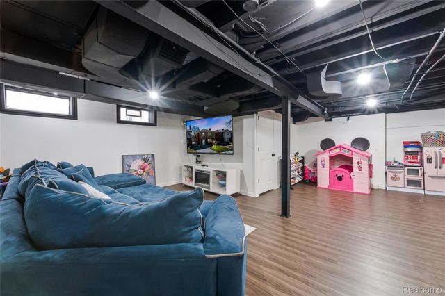 16532 Griggs Street, Detroit, MI 48221