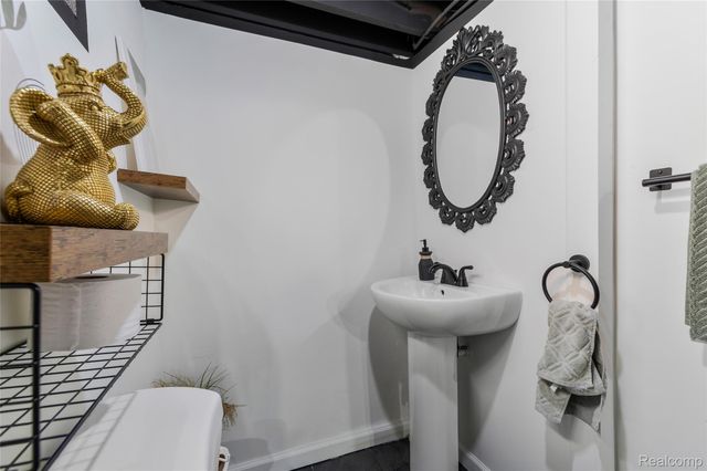 16532 Griggs Street, Detroit, MI 48221