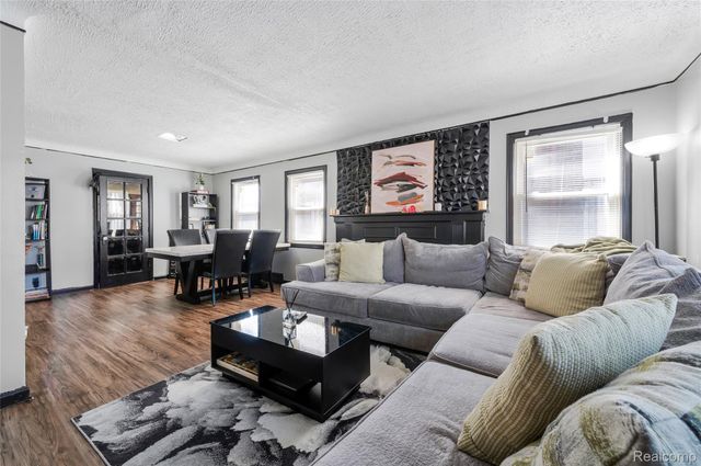 16532 Griggs Street, Detroit, MI 48221