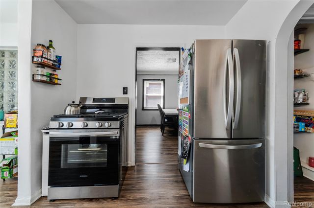 16532 Griggs Street, Detroit, MI 48221