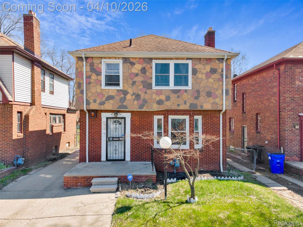 16532 Griggs Street, Detroit, MI 48221