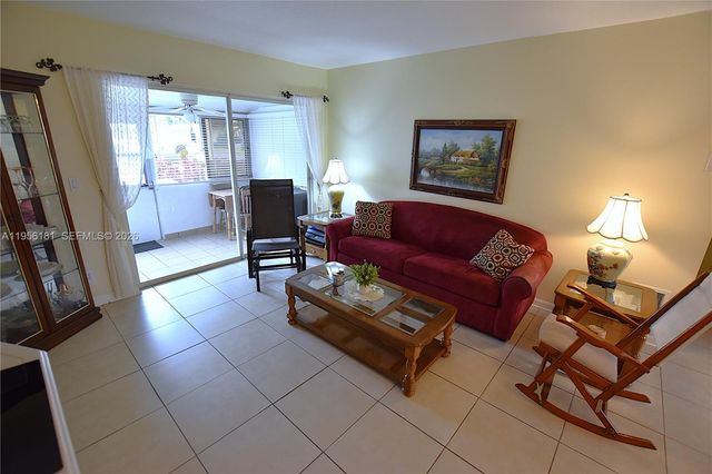 2832 W Crosley Dr C, West Palm Beach, FL 33415