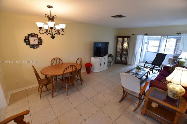 2832 W Crosley Dr C, West Palm Beach, FL 33415