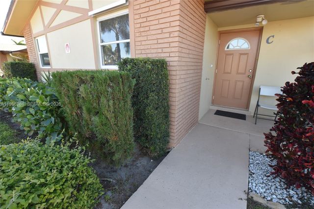 2832 W Crosley Dr C, West Palm Beach, FL 33415