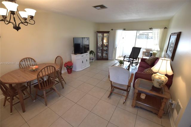 2832 W Crosley Dr C, West Palm Beach, FL 33415