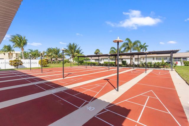 2832 W Crosley Dr C, West Palm Beach, FL 33415