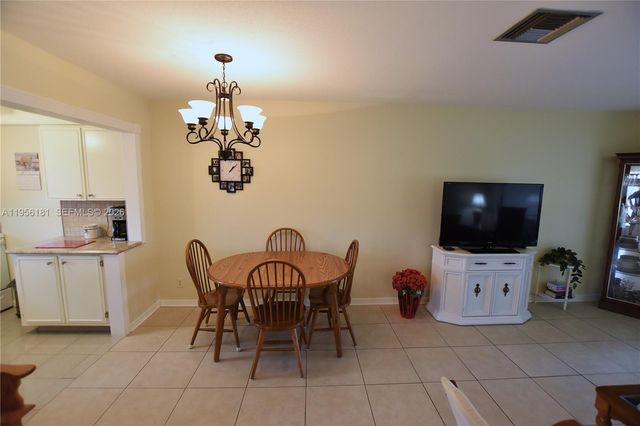 2832 W Crosley Dr C, West Palm Beach, FL 33415