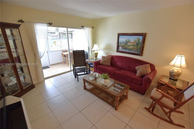 2832 W Crosley Dr C, West Palm Beach, FL 33415