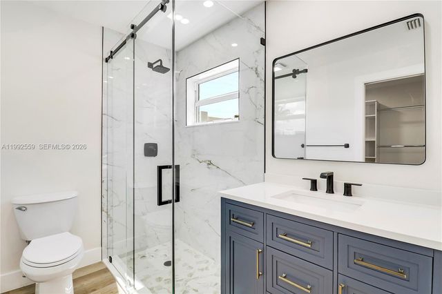 404 Highwood Circle, Jupiter, FL 33458