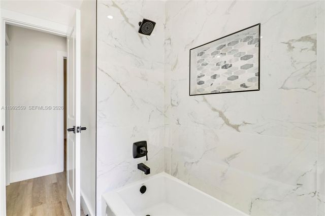 404 Highwood Circle, Jupiter, FL 33458