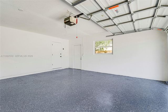 404 Highwood Circle, Jupiter, FL 33458