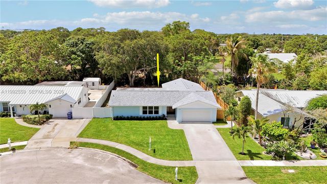 404 Highwood Circle, Jupiter, FL 33458