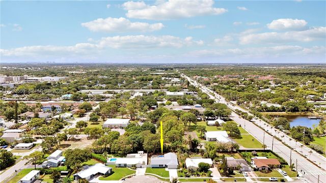 404 Highwood Circle, Jupiter, FL 33458