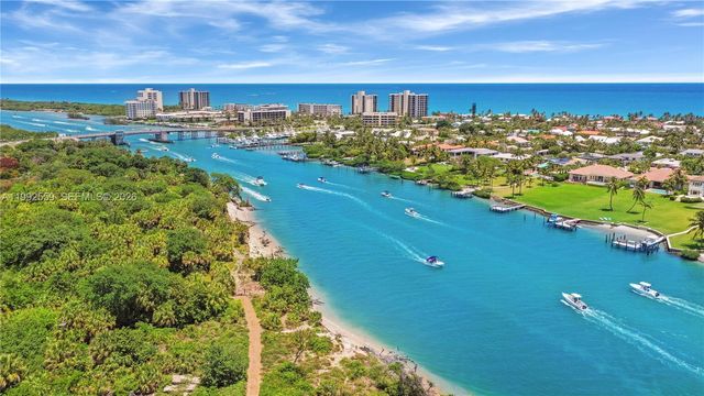 404 Highwood Circle, Jupiter, FL 33458