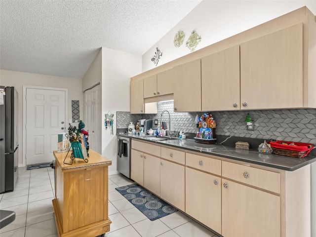 9900 SE 175TH PLACE, Summerfield, FL 34491