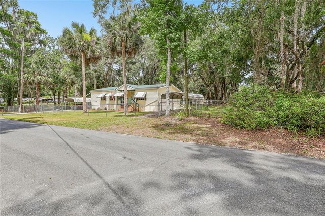 2903 CR 426E, Lake Panasoffkee, FL 33538