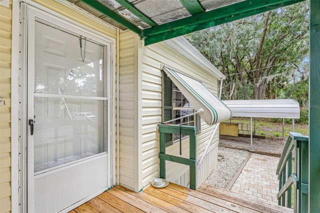 2903 CR 426E, Lake Panasoffkee, FL 33538