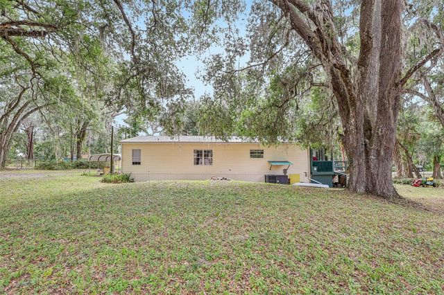 2903 CR 426E, Lake Panasoffkee, FL 33538