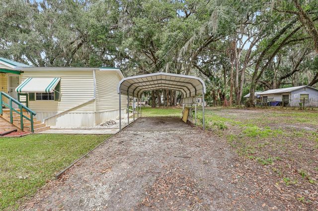 2903 CR 426E, Lake Panasoffkee, FL 33538