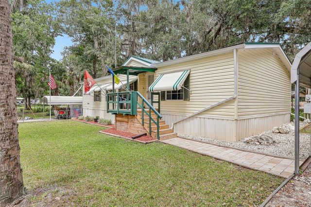 2903 CR 426E, Lake Panasoffkee, FL 33538