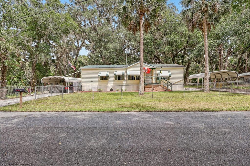 2903 CR 426E, Lake Panasoffkee, FL 33538