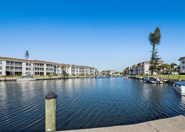 4350 CHATHAM DRIVE 105, Longboat Key, FL 34228