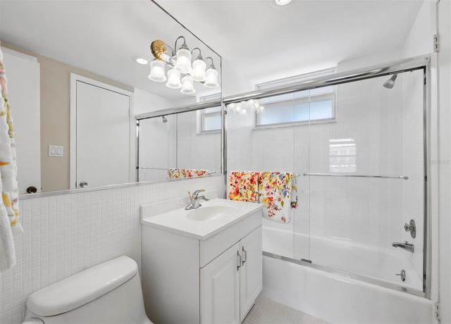 4350 CHATHAM DRIVE 105, Longboat Key, FL 34228