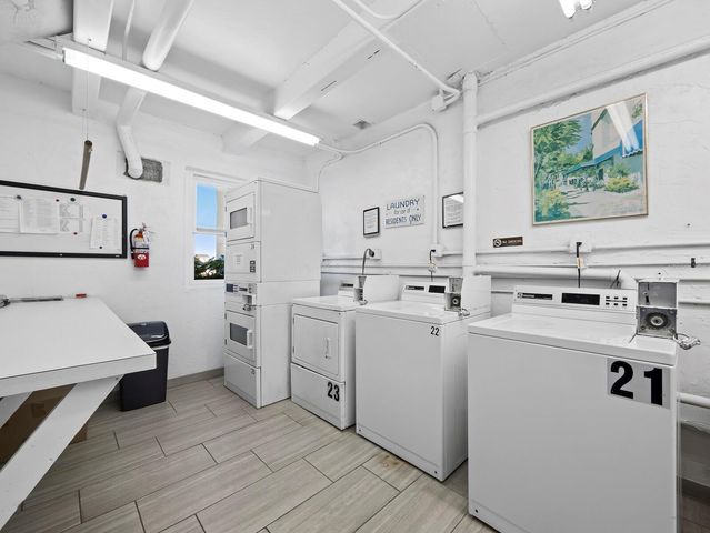 4350 CHATHAM DRIVE 105, Longboat Key, FL 34228