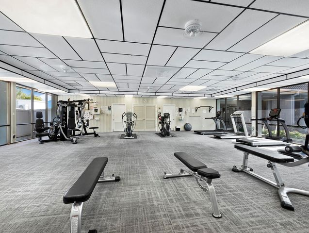 4350 CHATHAM DRIVE 105, Longboat Key, FL 34228