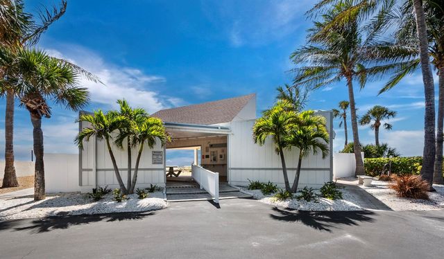 4350 CHATHAM DRIVE 105, Longboat Key, FL 34228