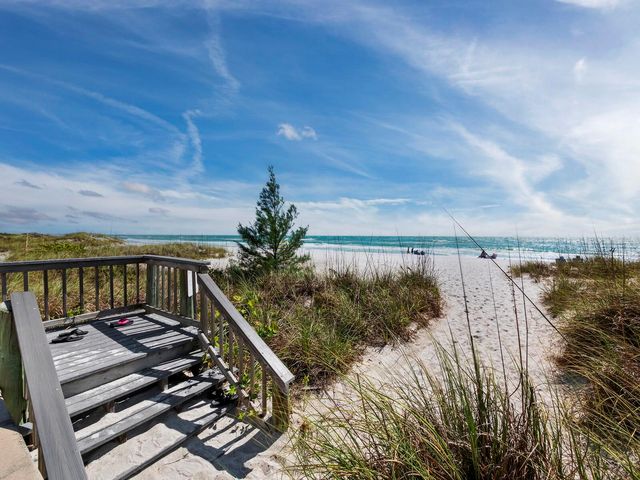 4350 CHATHAM DRIVE 105, Longboat Key, FL 34228