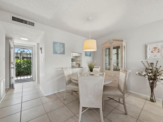 4350 CHATHAM DRIVE 105, Longboat Key, FL 34228