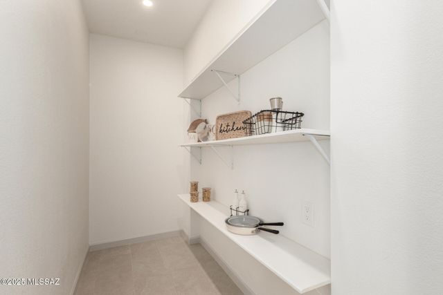 2418 S Palm Springs Drive, Tucson, AZ 85710