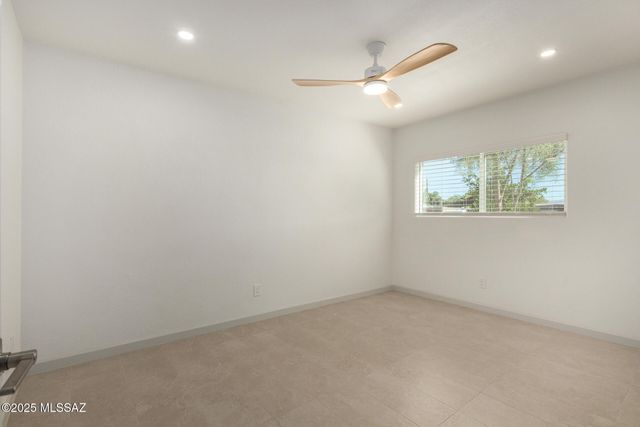 2418 S Palm Springs Drive, Tucson, AZ 85710