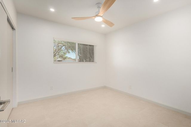 2418 S Palm Springs Drive, Tucson, AZ 85710