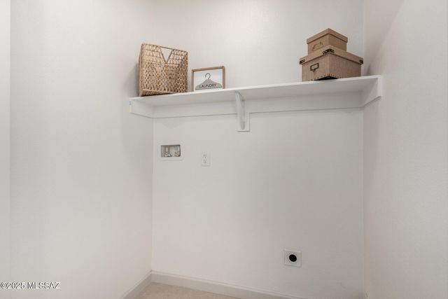 2418 S Palm Springs Drive, Tucson, AZ 85710