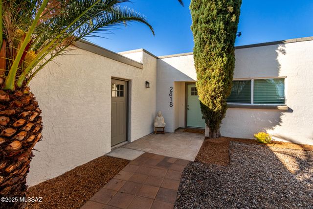 2418 S Palm Springs Drive, Tucson, AZ 85710