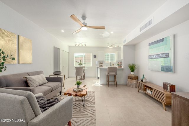 2418 S Palm Springs Drive, Tucson, AZ 85710