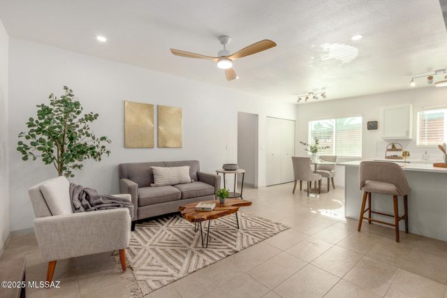 2418 S Palm Springs Drive, Tucson, AZ 85710