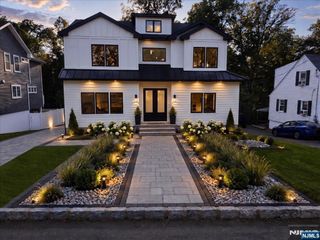 29 Sycamore Avenue, Livingston, NJ 07039