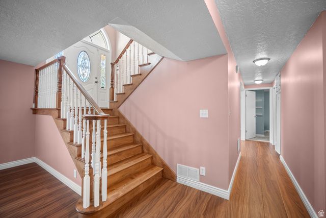 2563 E SUNDOWN AVE, Cottonwood Heights, UT 84121