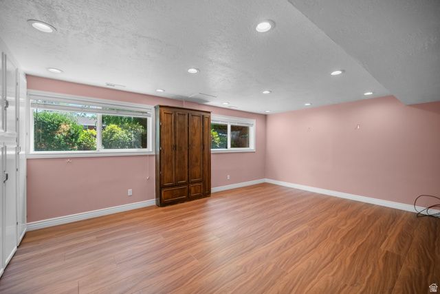 2563 E SUNDOWN AVE, Cottonwood Heights, UT 84121