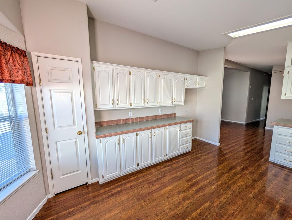 Image 8 of property listing at 1001 Sylmar Avenue # 131, Clovis, CA 93612