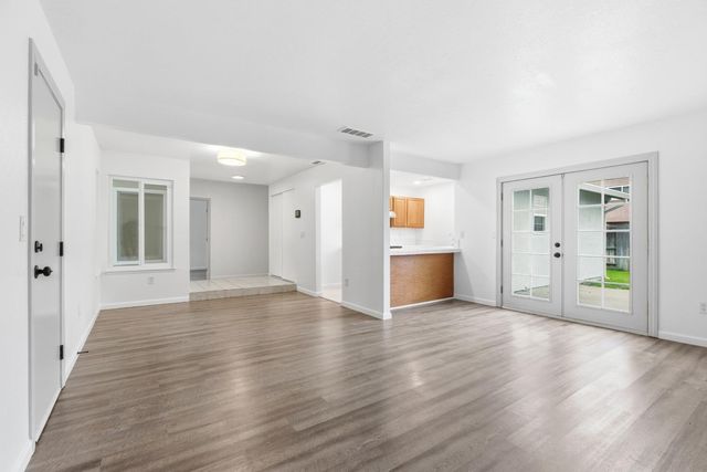 732 Fordham Dr, Stockton, CA 95210