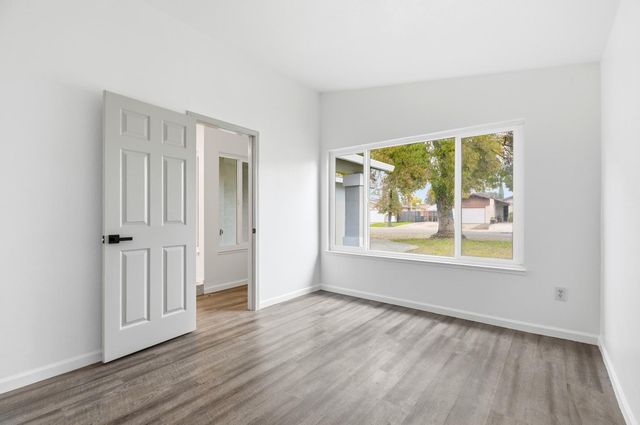 732 Fordham Dr, Stockton, CA 95210