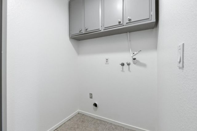 732 Fordham Dr, Stockton, CA 95210