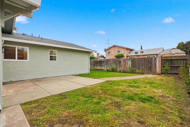 732 Fordham Dr, Stockton, CA 95210