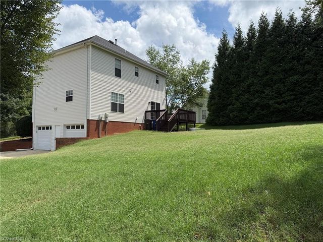 2740 Bridgeport Drive, Winston-salem, NC 27103