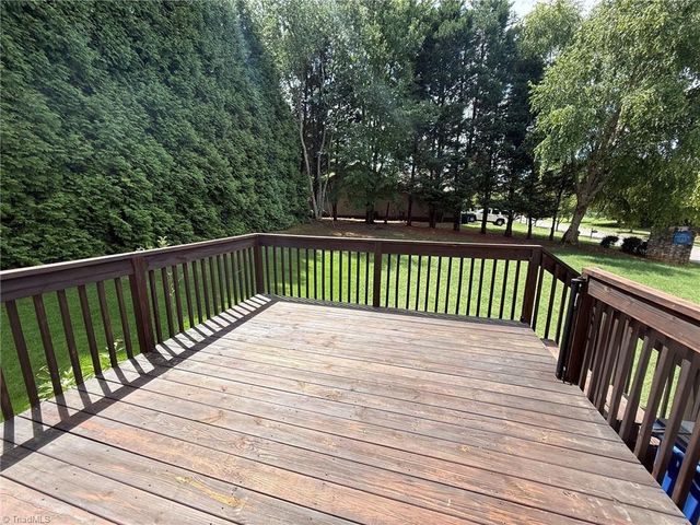 2740 Bridgeport Drive, Winston-salem, NC 27103